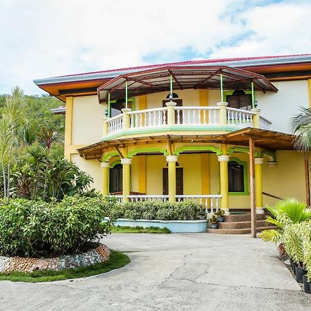 Oyo 422 Villa Emilia Pension House بنغلاو المظهر الخارجي الصورة
