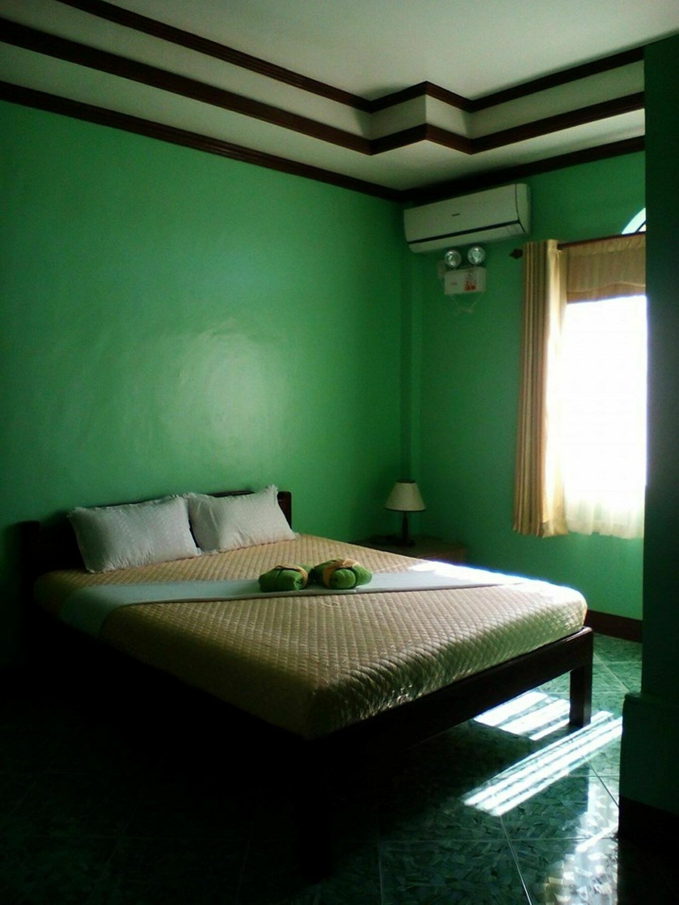 Oyo 422 Villa Emilia Pension House بنغلاو المظهر الخارجي الصورة