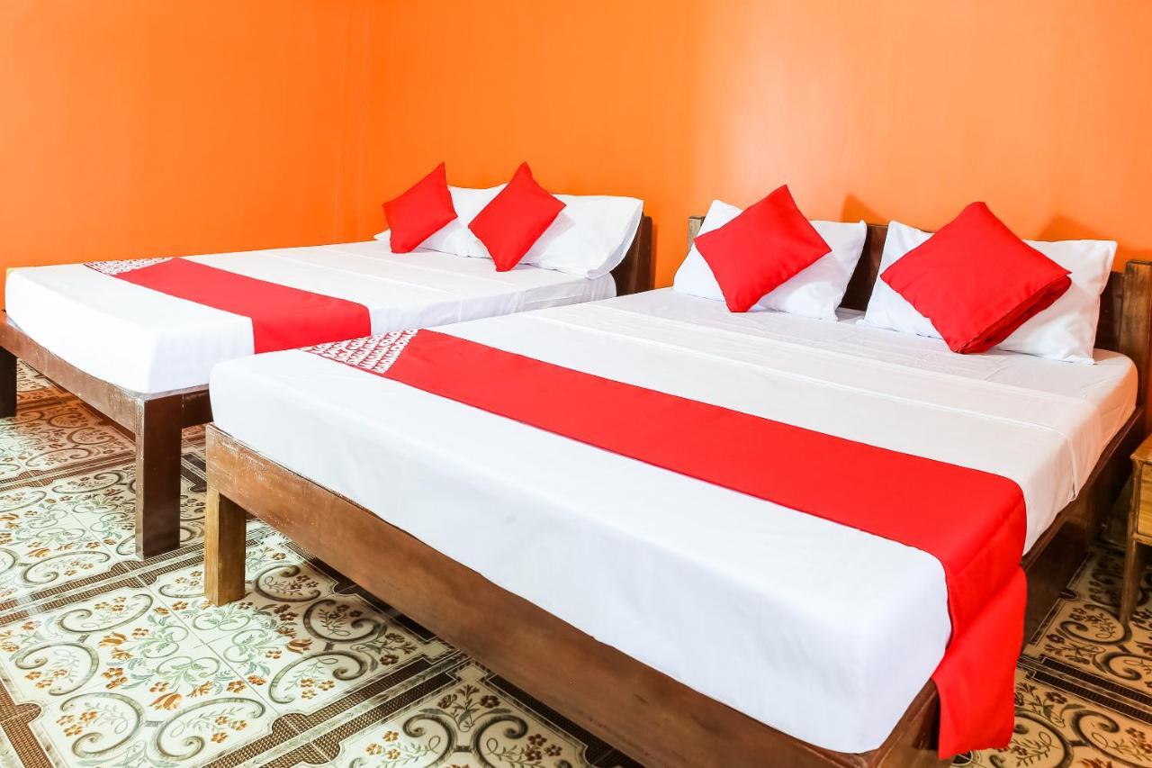 Oyo 422 Villa Emilia Pension House بنغلاو المظهر الخارجي الصورة