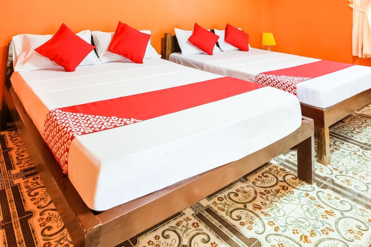 Oyo 422 Villa Emilia Pension House بنغلاو المظهر الخارجي الصورة