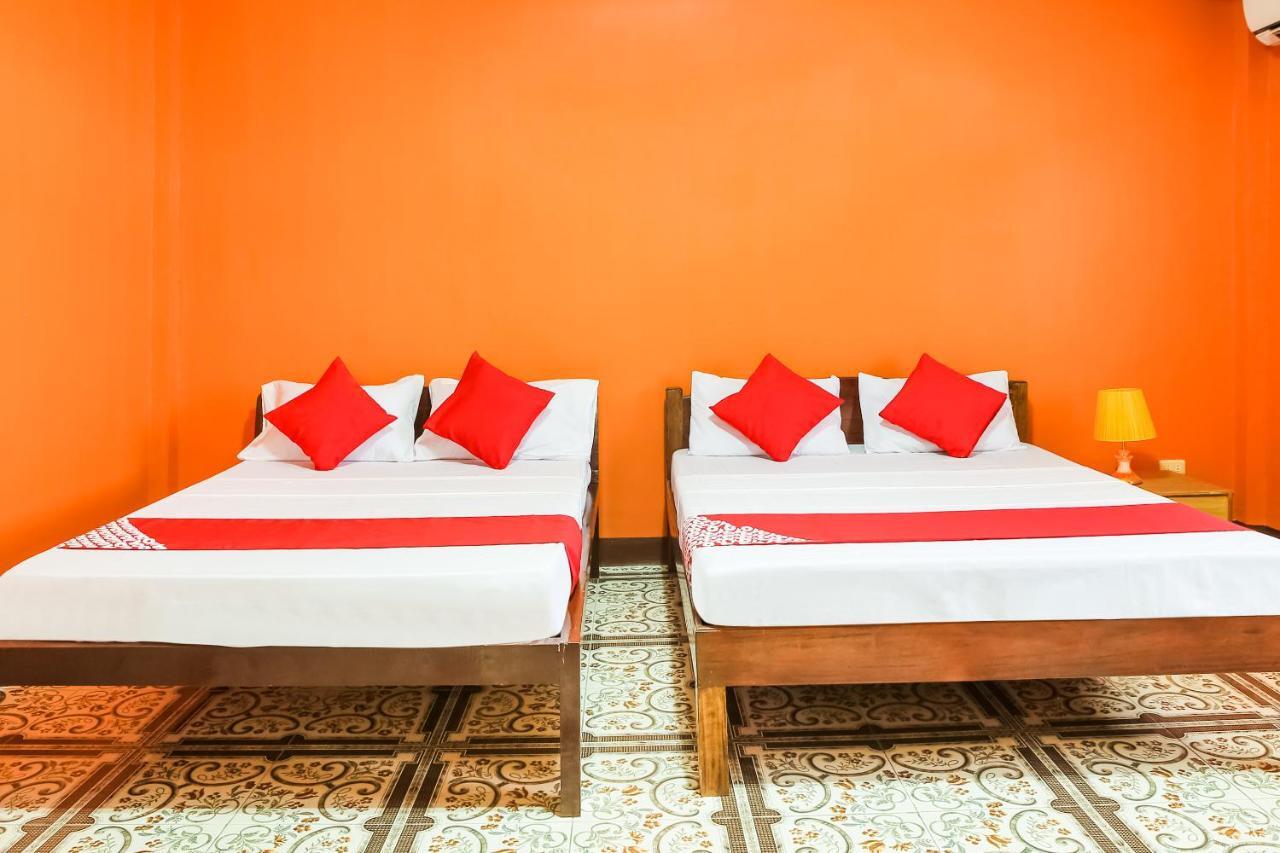Oyo 422 Villa Emilia Pension House بنغلاو المظهر الخارجي الصورة